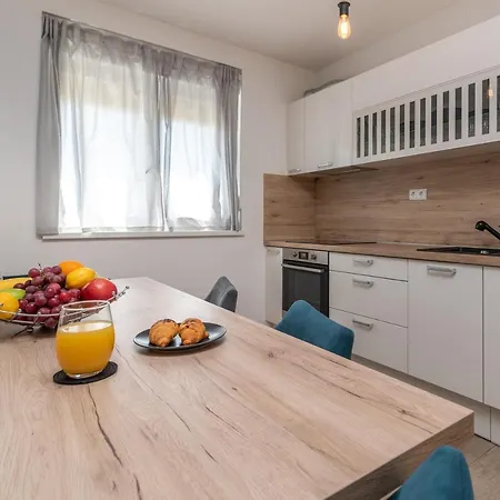 Apartment Apartman Cviki *